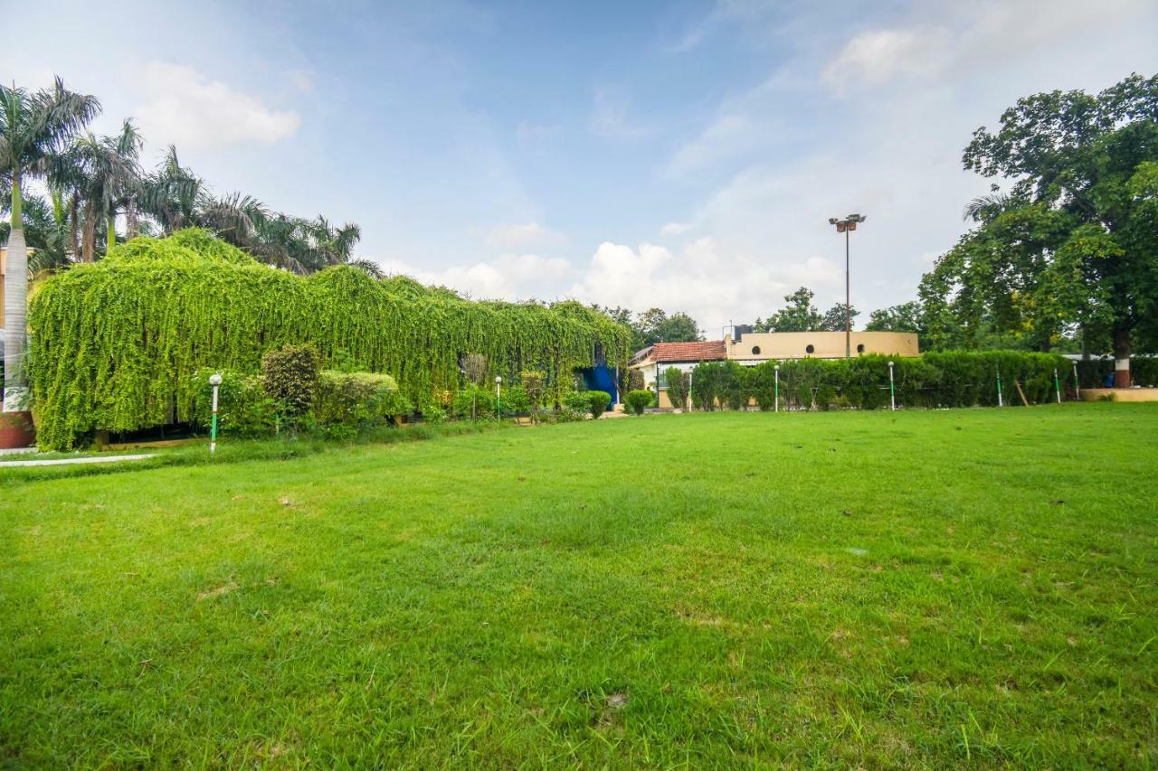 Oyo 47464 Hotel The Country Club Bilāspur Εξωτερικό φωτογραφία