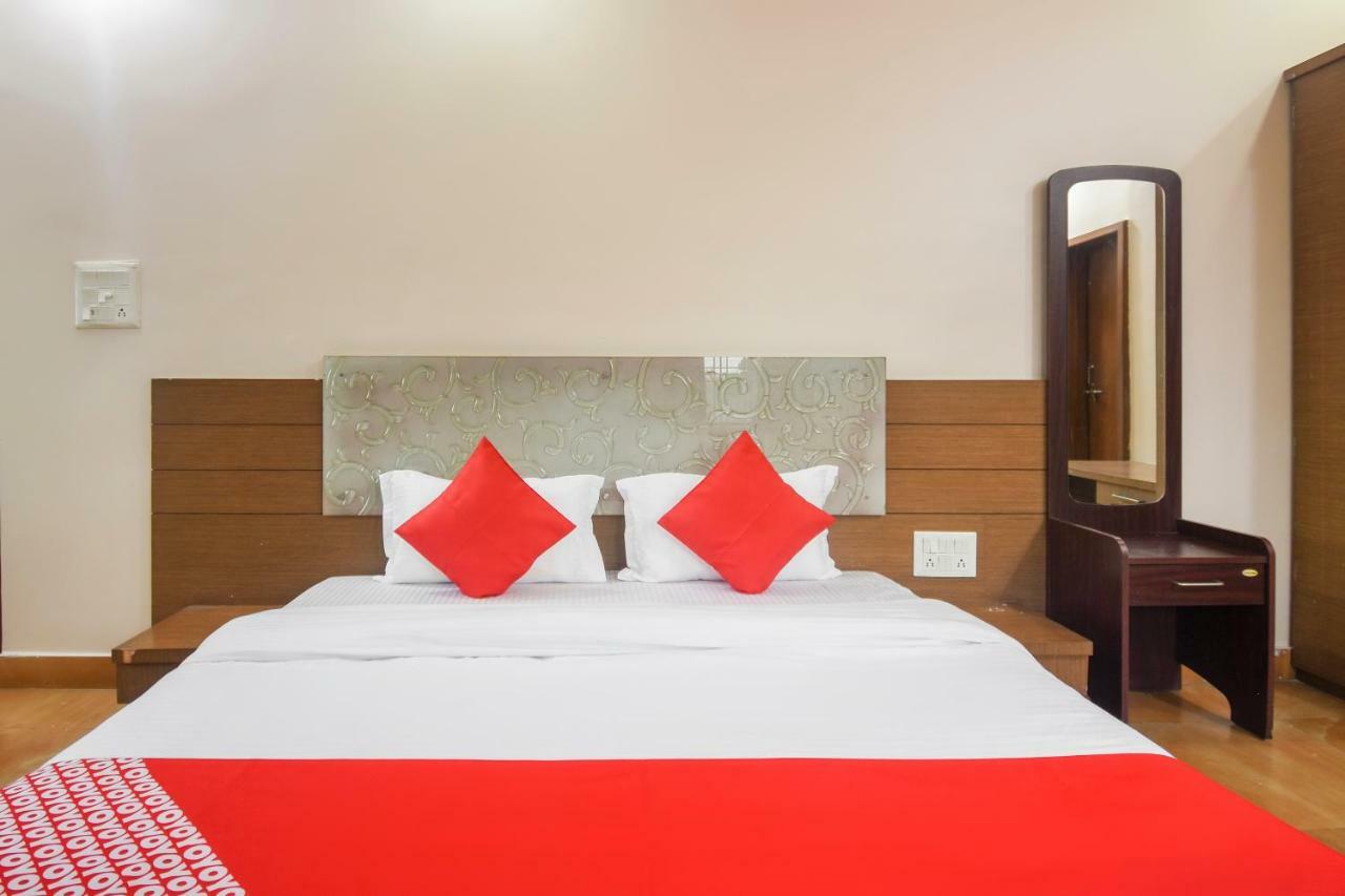 Oyo 47464 Hotel The Country Club Bilāspur Εξωτερικό φωτογραφία