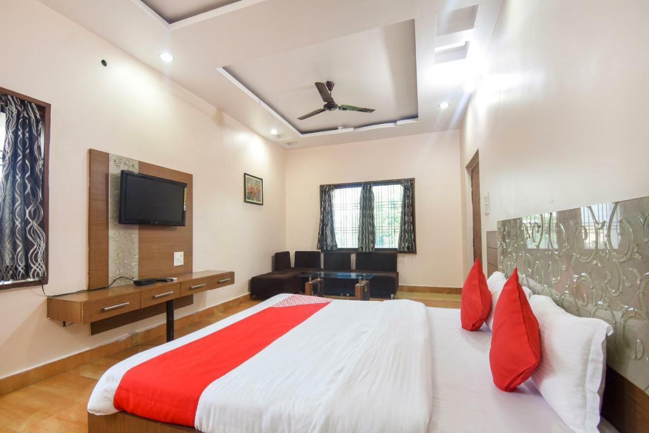 Oyo 47464 Hotel The Country Club Bilāspur Εξωτερικό φωτογραφία
